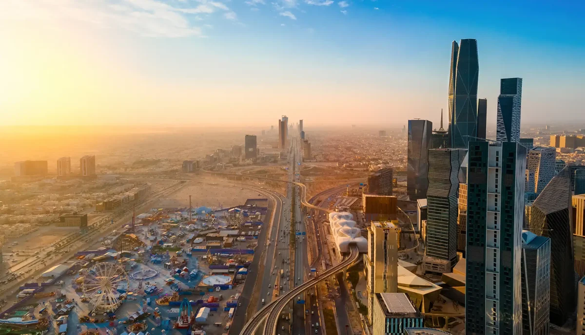 Saudi Arabia Introduces Sponsor-Free Work Visa for Foreign Workers